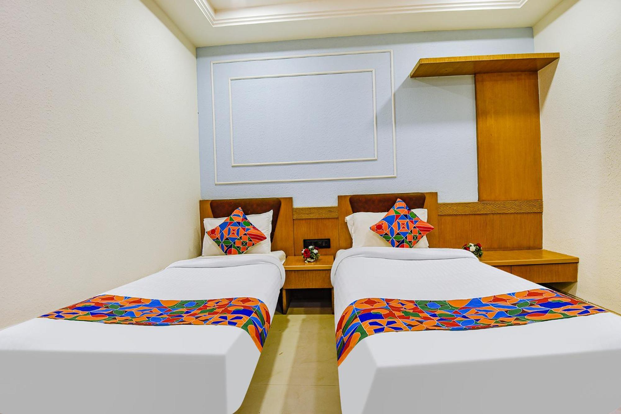 Fabhotel Prime Supreme - 700M From Vasco Da Gama Railway Station Marmagao Exterior foto